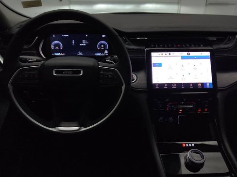 Used 2023 Jeep Grand Cherokee L Limited RWD image 22