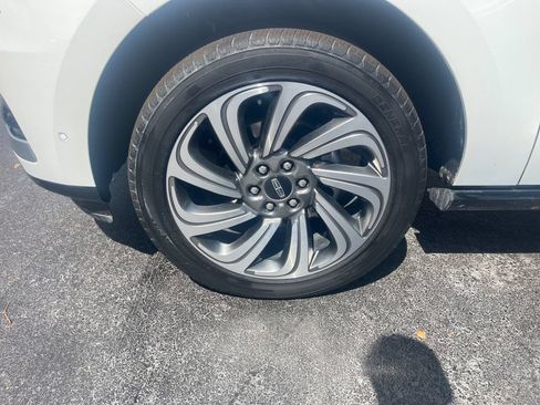 Used 2023 Lincoln Navigator L Reserve AWD/4WD image 10