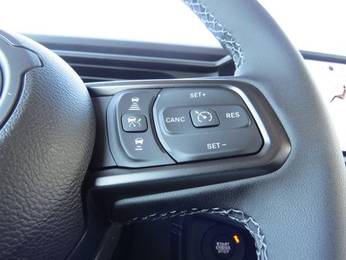 New 2025 Jeep Gladiator Rubicon image 26