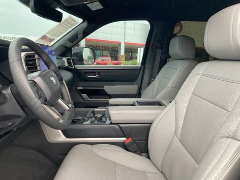Certified 2025 Toyota Tundra Limited AWD/4WD image 9