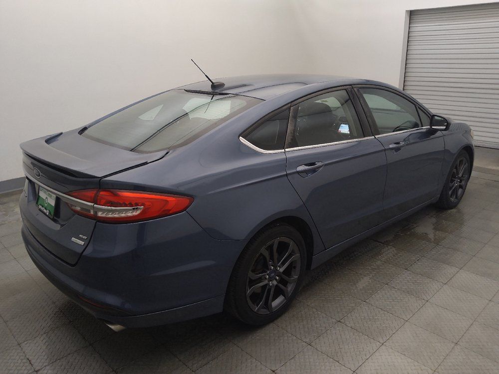 Used 2018 Ford Fusion SE w/ Equipment Group 201A FWD image 9