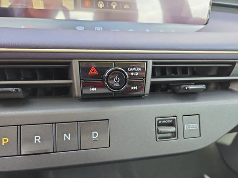 New 2026 Nissan Leaf Platinum+ image 27