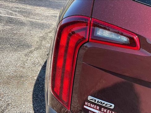 Used 2022 Kia Telluride S image 23