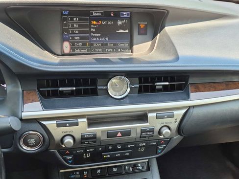 Used 2015 Lexus ES 350 w/ Luxury Package FWD image 30