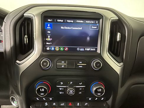 Used 2020 Chevrolet Silverado 1500 LTZ AWD/4WD image 27