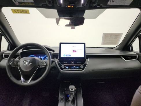 Used 2026 Toyota Corolla Cross XLE FWD image 42