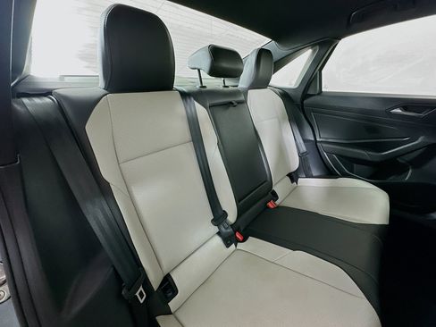 Used 2020 Volkswagen Jetta R-Line image 23