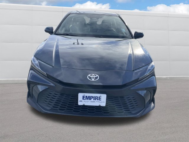 Used 2025 Toyota Camry SE AWD/4WD image 12