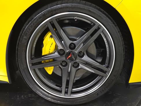 Used 2025 Chevrolet Corvette Stingray Preferred Conv w/ Stealth Interior Trim Package RWD image 13