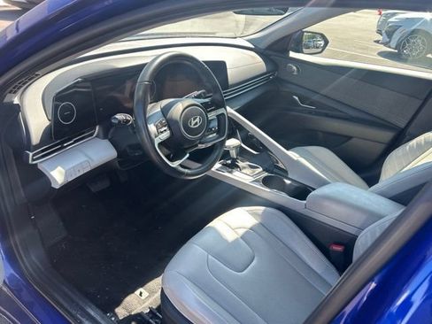 Used 2024 Hyundai Elantra Limited FWD image 2