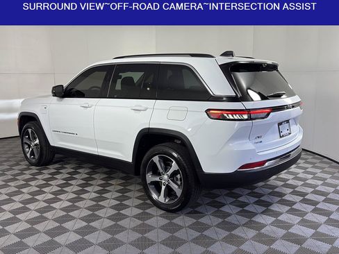 Used 2022 Jeep Grand Cherokee Limited 4xe w/ Luxury Tech Group II AWD/4WD image 7