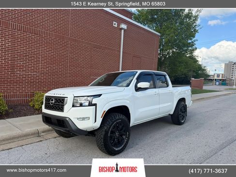 Used 2022 Nissan Frontier SV AWD/4WD image 1