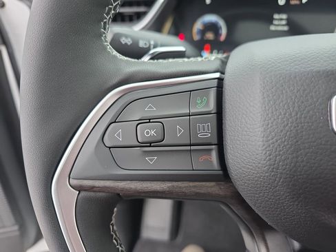 New 2025 Jeep Grand Cherokee Limited image 16