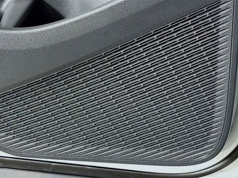 New 2026 Volkswagen Atlas SE image 24