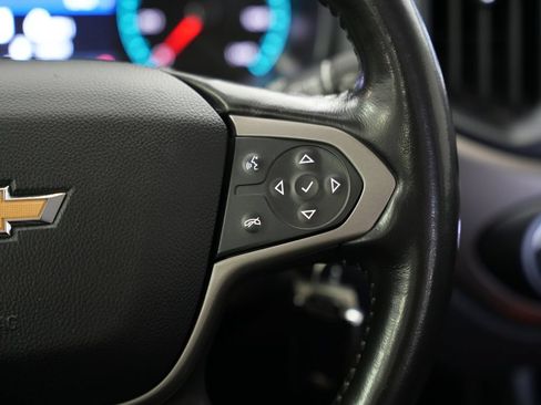 Used 2019 Chevrolet Colorado Z71 w/ Z71 Midnight Edition AWD/4WD image 13
