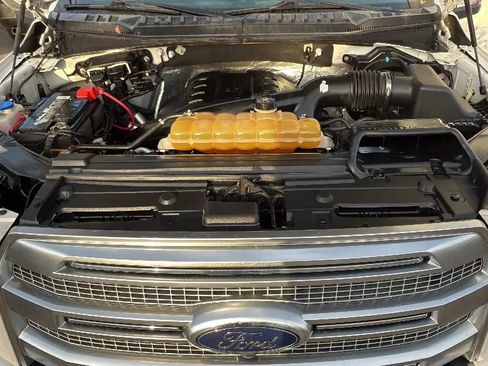 Used 2016 Ford F150 Platinum w/ Equipment Group 701A Luxury image 22