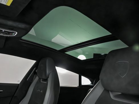 Used 2023 Lamborghini Urus Performante image 32