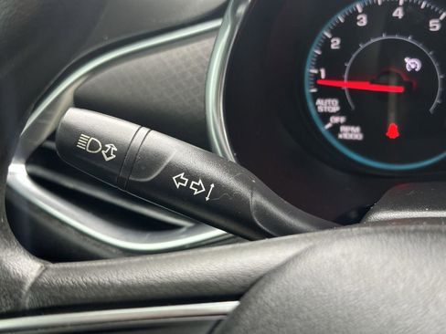 Used 2018 Chevrolet Malibu LT image 15