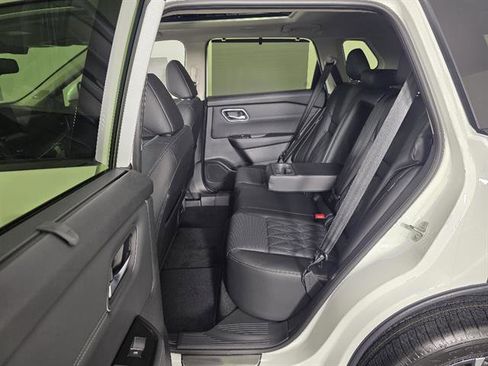 New 2026 Nissan Rogue Platinum image 23