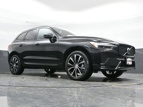 New 2025 Volvo XC60 B5 Plus w/ Protection Package Premier AWD/4WD image 44
