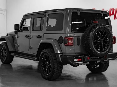 Used 2021 Jeep Wrangler Unlimited Sahara AWD/4WD image 11