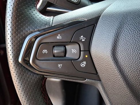 Certified 2024 Chevrolet Trax RS w/ Sunroof Package FWD image 22