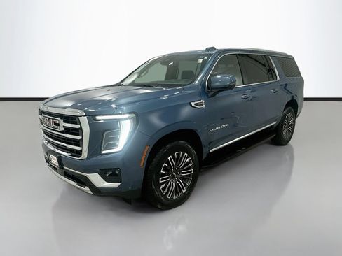 Used 2025 GMC Yukon XL Elevation RWD image 3
