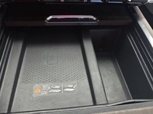 Used 2024 GMC Acadia Denali w/ Super Cruise Package image 33