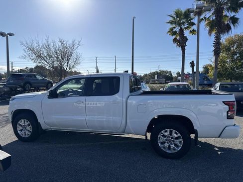 Certified 2022 Nissan Frontier SV w/ Technology Package image 7