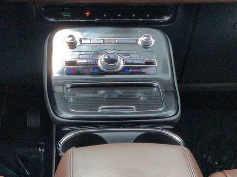 Certified 2023 Lincoln Nautilus Reserve AWD/4WD image 19