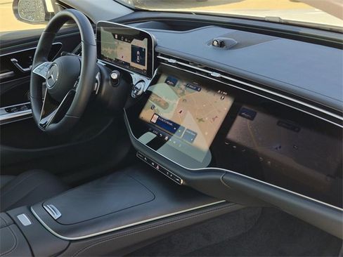 Certified 2025 Mercedes-Benz E 350 4MATIC Sedan image 13