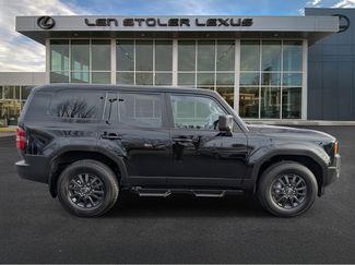 Used 2024 Toyota Land Cruiser video 2