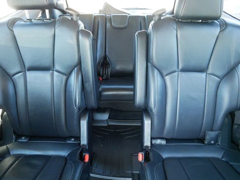 Used 2019 Subaru Ascent Limited AWD/4WD image 13