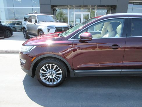 Used 2016 Lincoln MKC Reserve AWD/4WD image 2