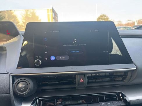 Used 2025 Toyota Prius LE image 21