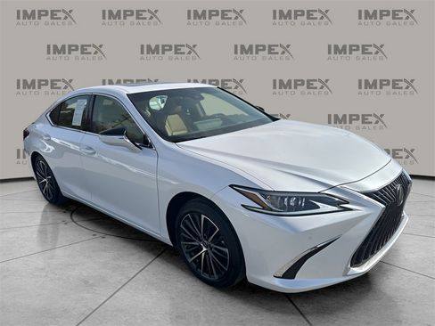 Used 2025 Lexus ES 350 w/ Premium Package image 7