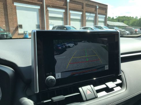 Certified 2023 Toyota RAV4 XLE AWD/4WD image 19