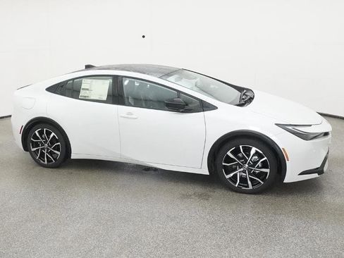 New 2026 Toyota Prius Plug-In Hybrid image 12