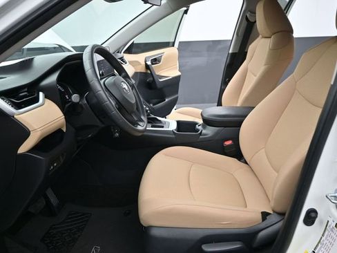 Used 2025 Toyota RAV4 LE image 11
