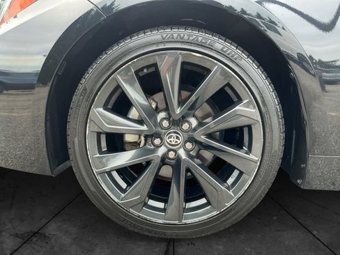 Used 2024 Toyota Corolla SE FWD image 15