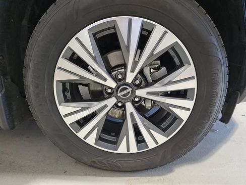 Certified 2023 Nissan Rogue SV image 28