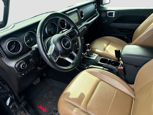Used 2023 Jeep Wrangler Unlimited Sahara w/ Cold Weather Group AWD/4WD image 25