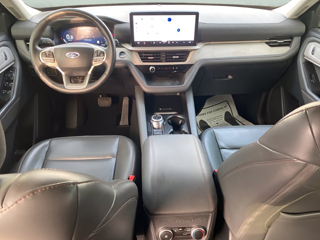 Used 2025 Ford Explorer Active w/ Active Comfort Package RWD image 12
