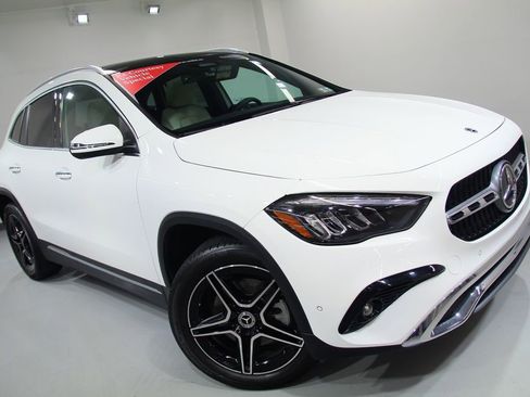 Certified 2026 Mercedes-Benz GLA 250 4MATIC image 11