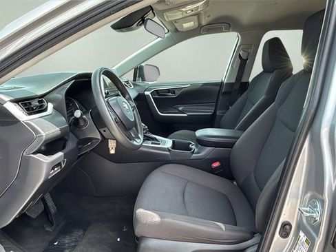 Used 2024 Toyota RAV4 LE AWD/4WD image 17