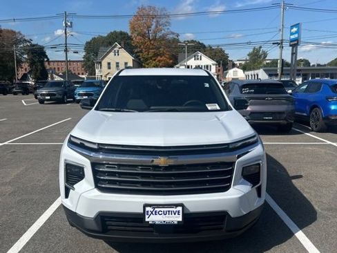 New 2026 Chevrolet Traverse LT w/ Driver Confidence Package image 8