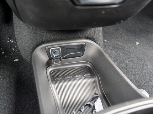 New 2026 Chrysler Pacifica Select AWD/4WD image 23