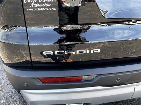 Used 2025 GMC Acadia Elevation image 31