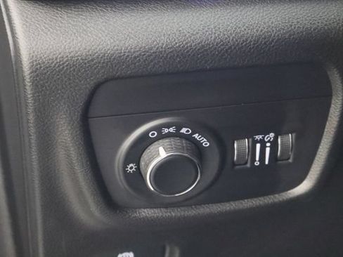 Used 2023 Jeep Grand Cherokee L Laredo AWD/4WD image 14