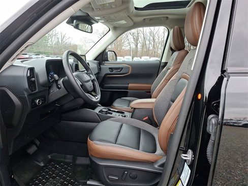 Certified 2024 Ford Bronco Sport Outer Banks w/ Tech Package image 14